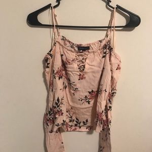KENDALL & KYLIE COLDSHOULDER FLORAL TOP